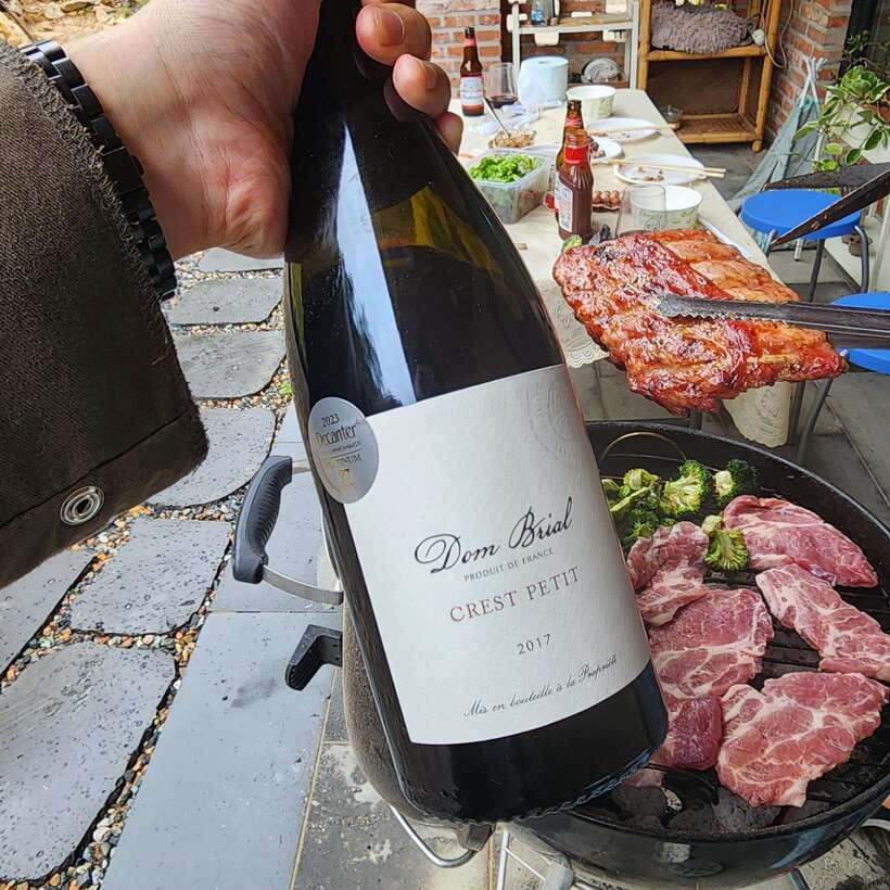 Seoul: Wine & Korean BBQ, Perfect Pairing Dinner in Sinchon - Starting at Sinchon Station Exit 6: How the Evening Flows
