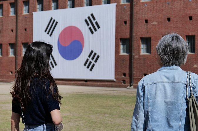 Seoul’s Hidden Dark History Guided Tour of Seodaemun Prison - Practical tips for a respectful, easier visit