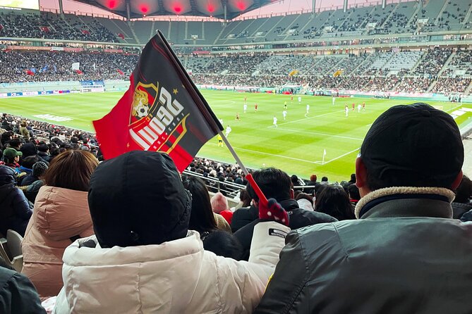 Sports Match in Seoul with Guided K-Food Experience - Jamsil stadium nights: why the crowd energy pulls you in