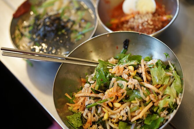 Street Food Fiesta in Namdaemun Market - Lunch included: Kalguksu or Bori Bibimbap and how it fits the tasting plan