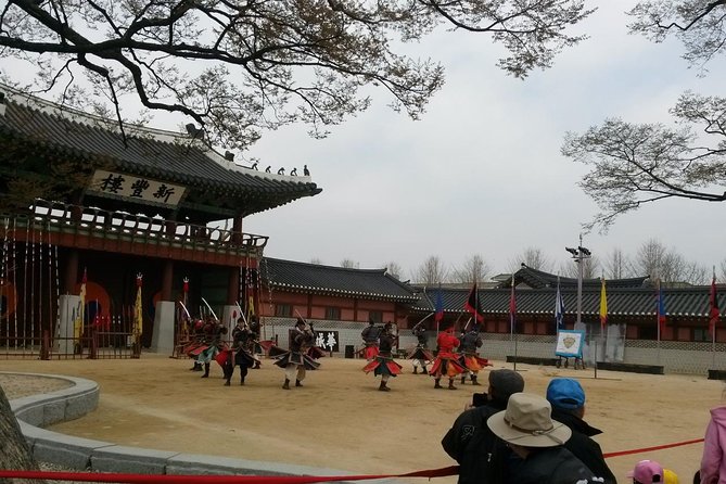 Suwon Hwaseong Fortress and Korean Folk Village Day Tour from Seoul - Quick hits before you go