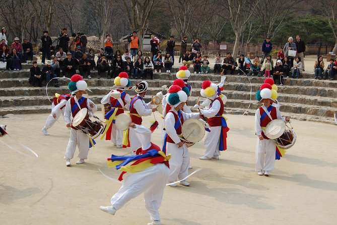 Suwon Hwaseong Fortress and Korean Folk Village Day Tour from Seoul - Hwaseong Fortress on the ground: what you’re really paying for