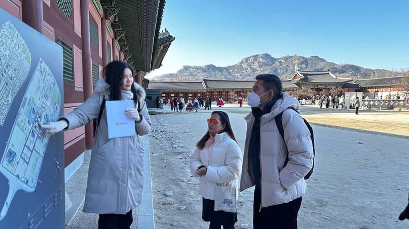 Time Travel in Seoul: Gyeongbokgung, Folk Museum & Bukchon - Who should book this Seoul history walk