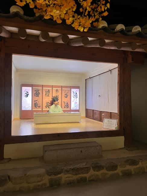 Time Travel in Seoul: Gyeongbokgung, Folk Museum & Bukchon - FAQ